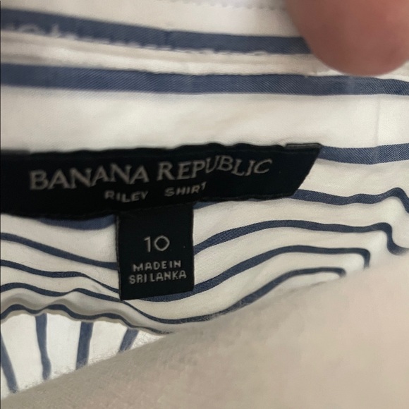 Banana Republic Blue and White Striped Shirt - Picture 2 of 10